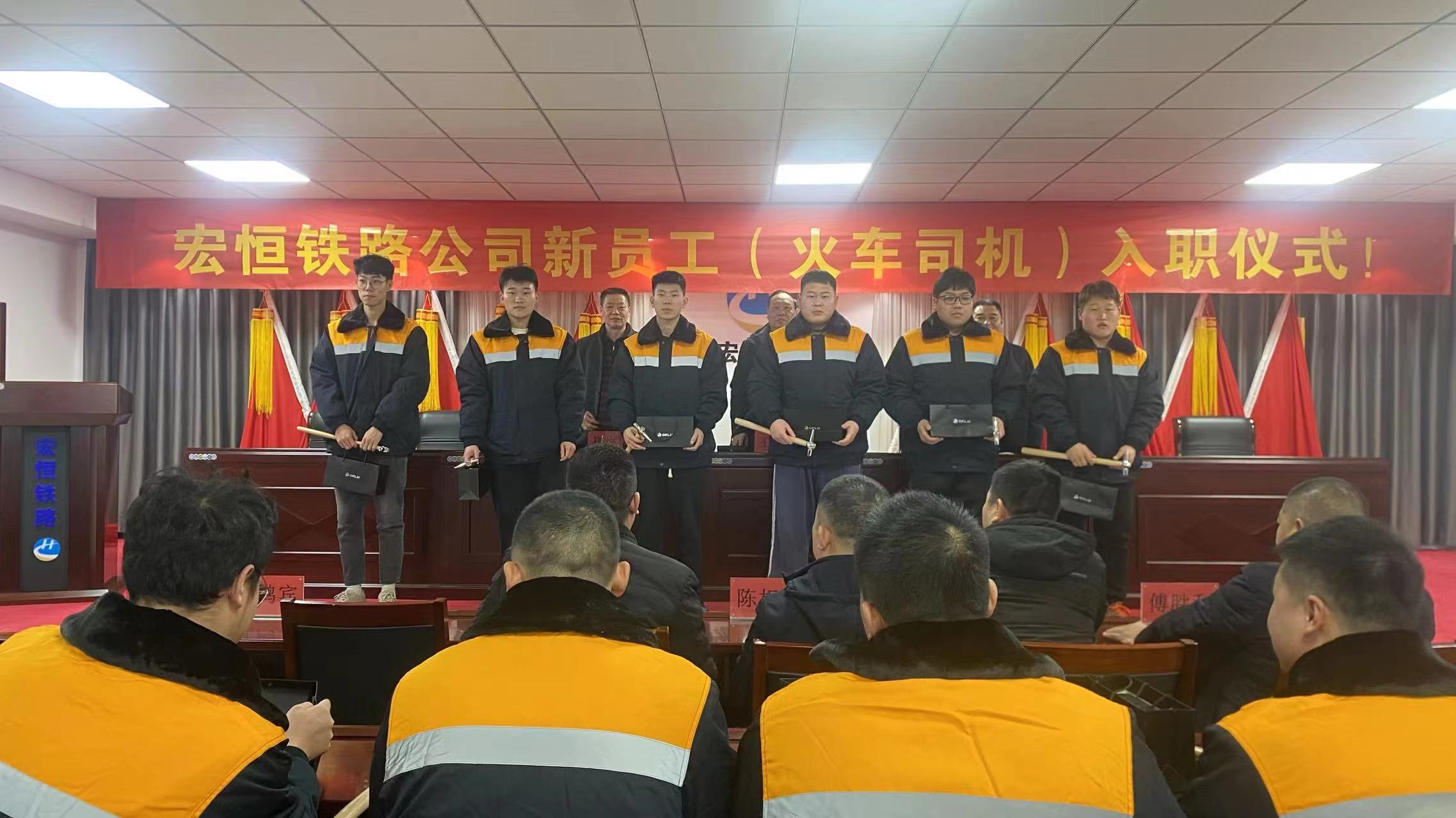 “以市場需求為導向，培養高素質專業人才”