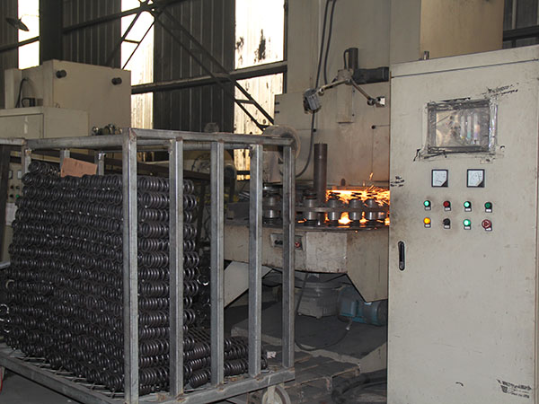 全自動(dòng)磨簧機(jī)