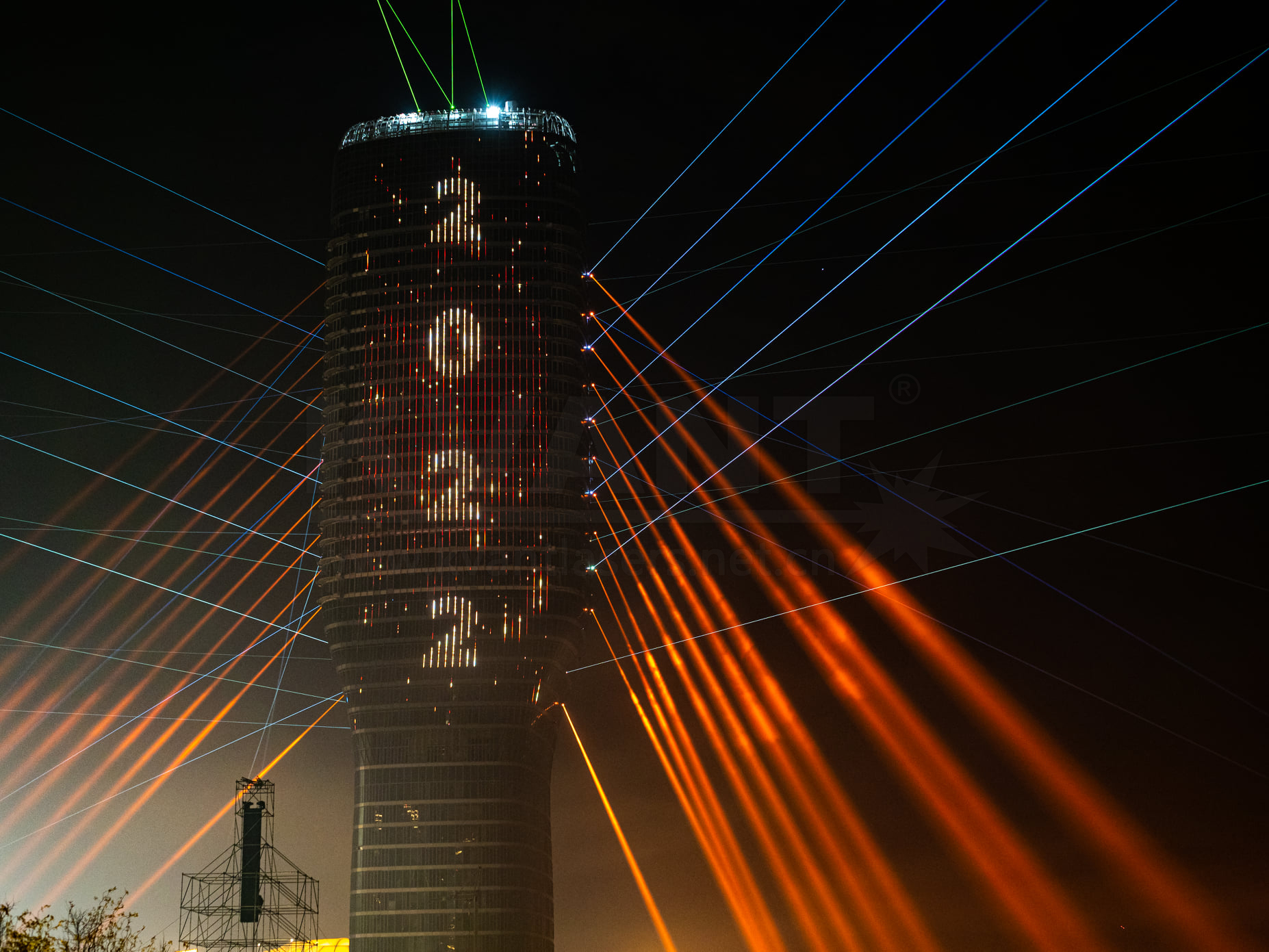 2022年塞爾維亞首都貝爾格萊德的新年激光焰火秀