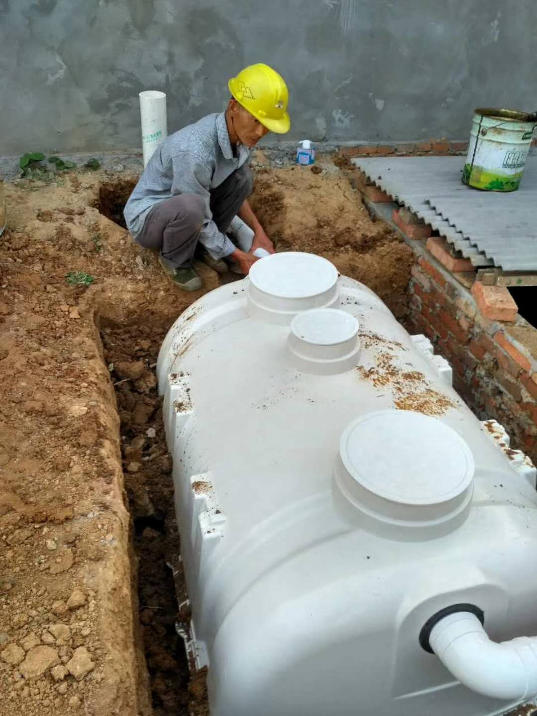 如何判斷玻璃鋼化糞池的質(zhì)量？
