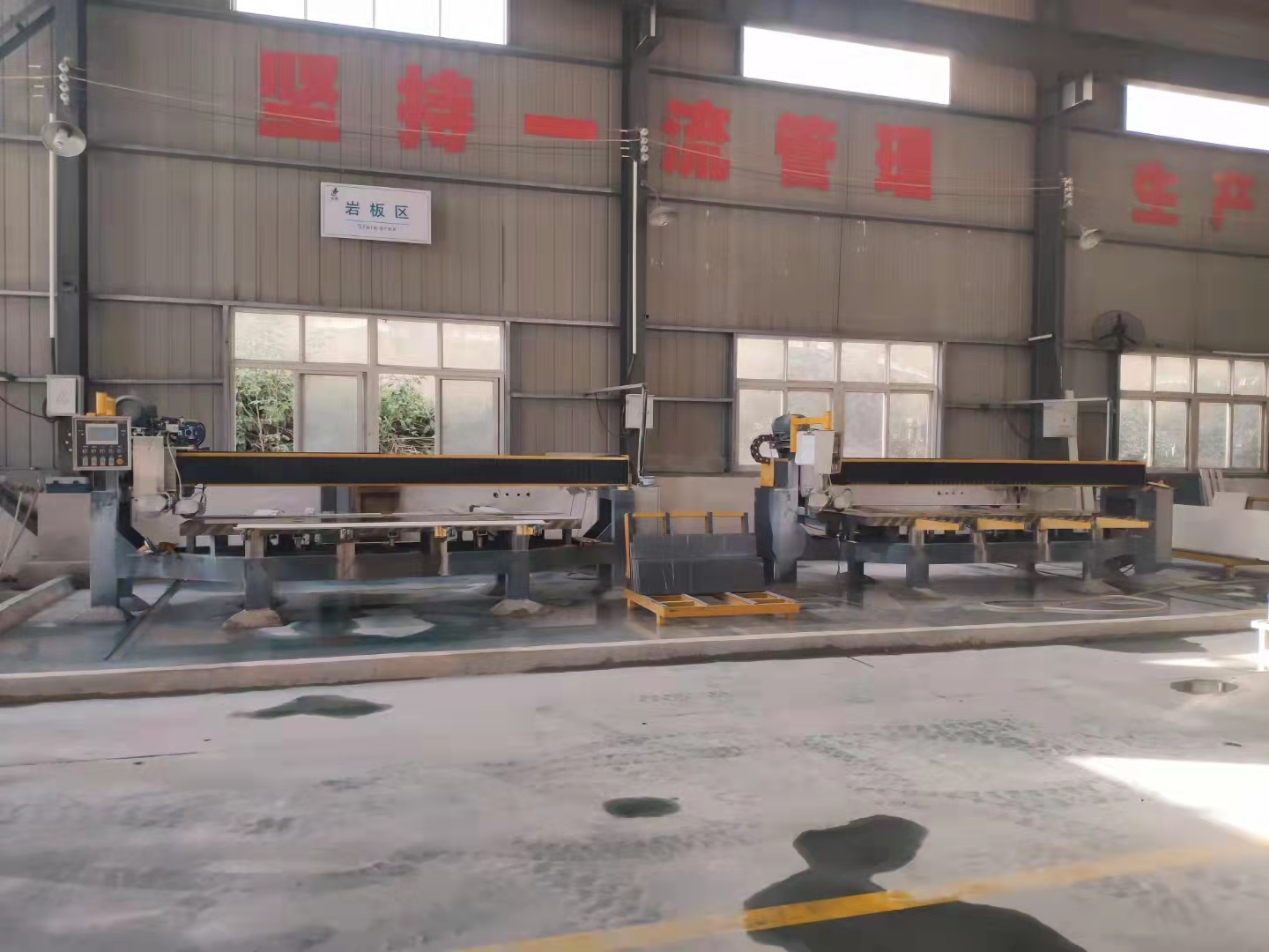 岩板加工厂最新设备投产方案选择 岩板加工厂最新设备投产方案选择