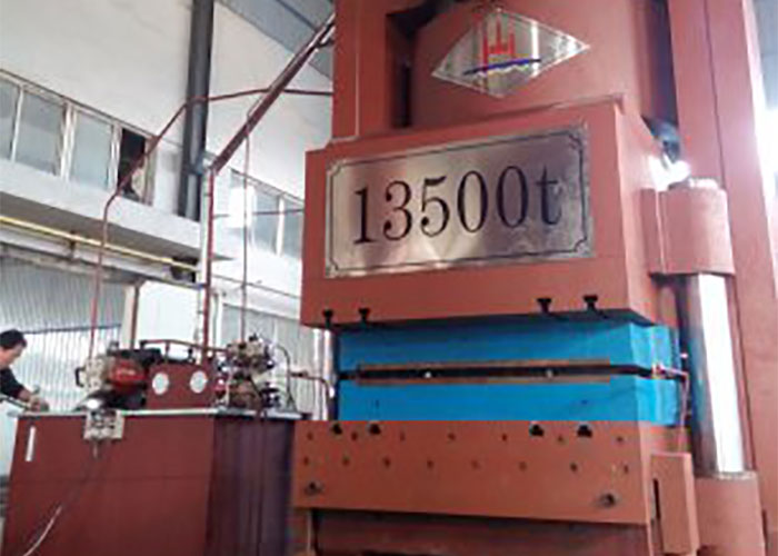 13500T液壓機 13500T液壓機