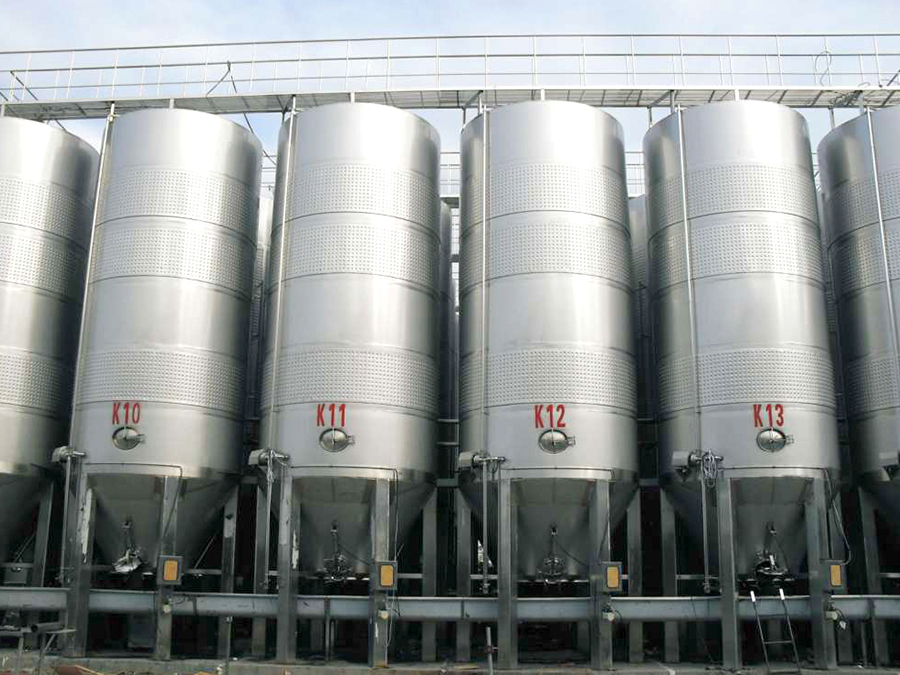 Red wine making machine