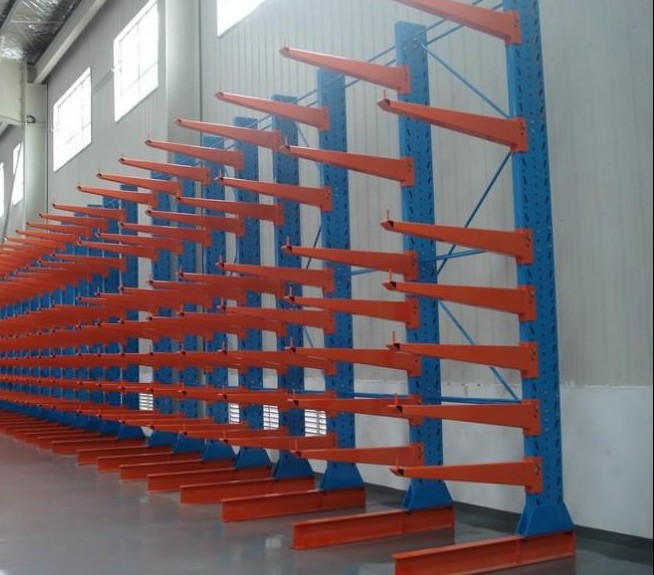 深圳貨架公司:單面懸臂式貨架 板材長料倉庫貨架
