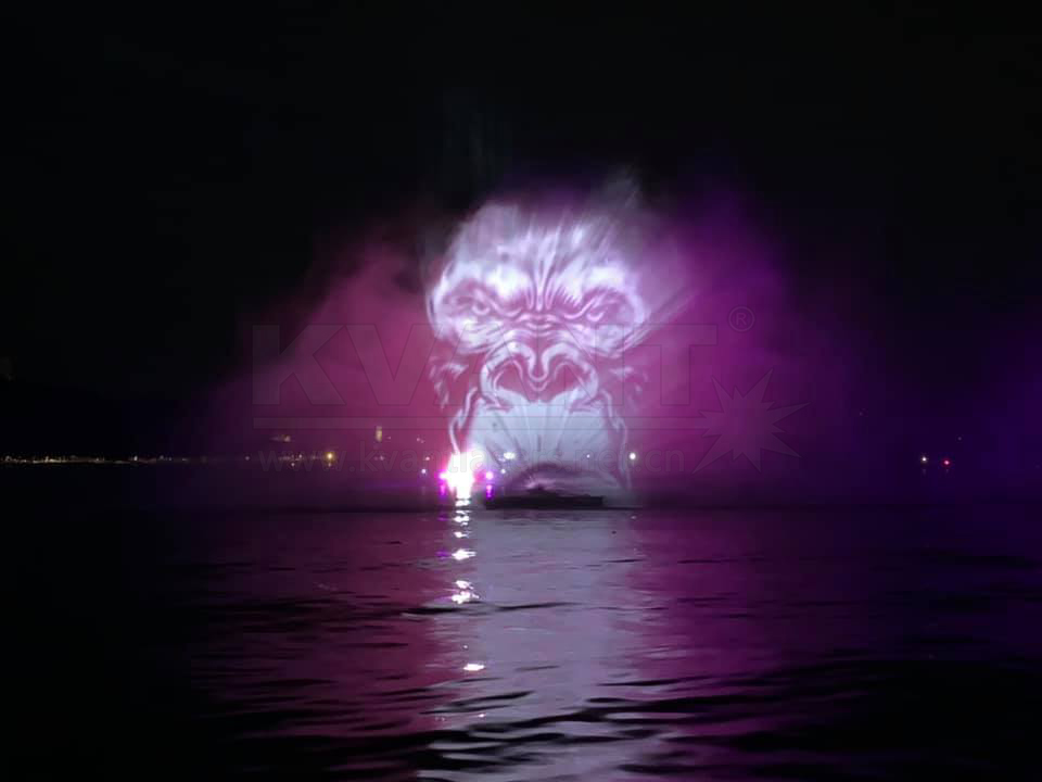 意大利馬焦雷湖上演水上舞臺大型水幕激光秀 意大利馬焦雷湖上演水上舞臺大型水幕激光秀