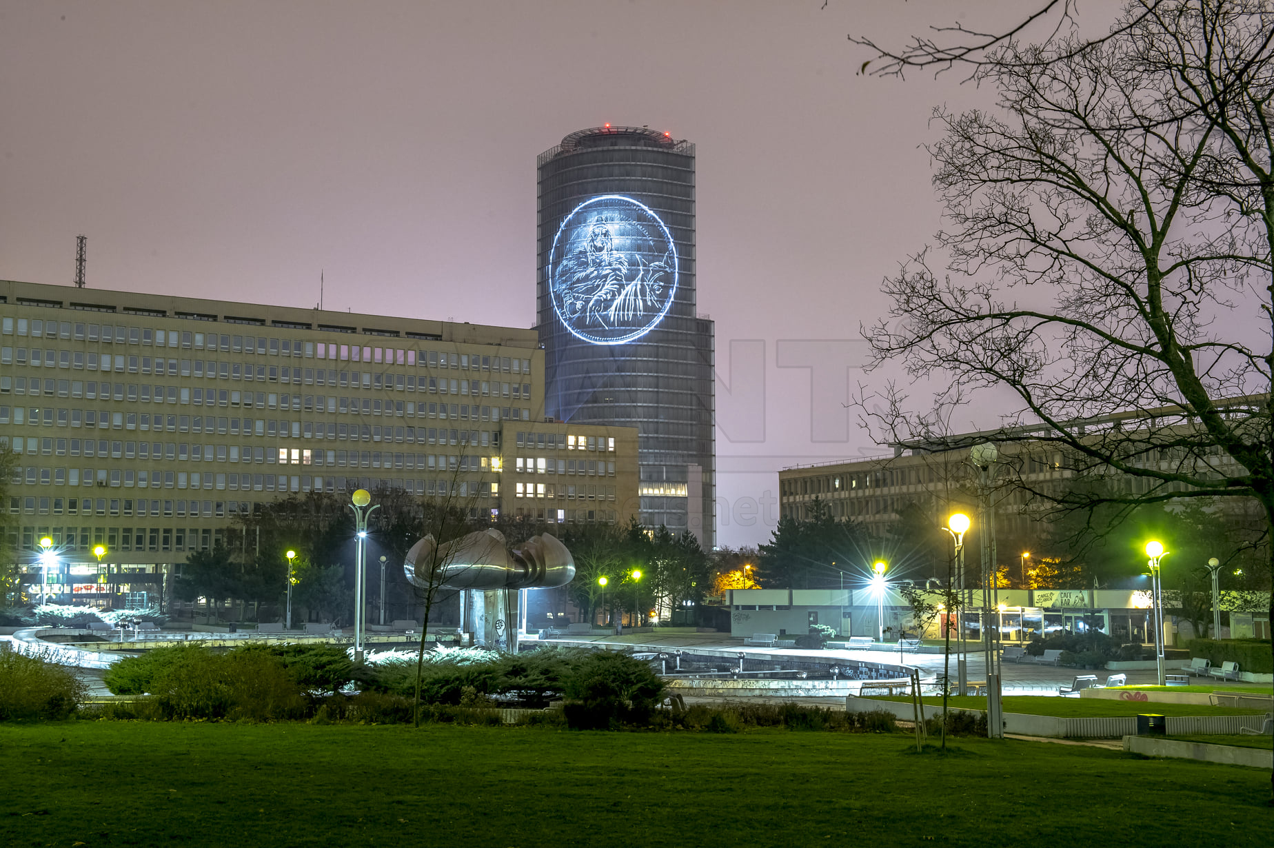 2020年斯洛伐克國家銀行:白色之夜激光投影項目 2020年斯洛伐克國家銀行:白色之夜激光投影項目