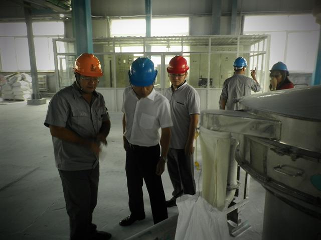 Foreign customers came to visit our company in September 2014