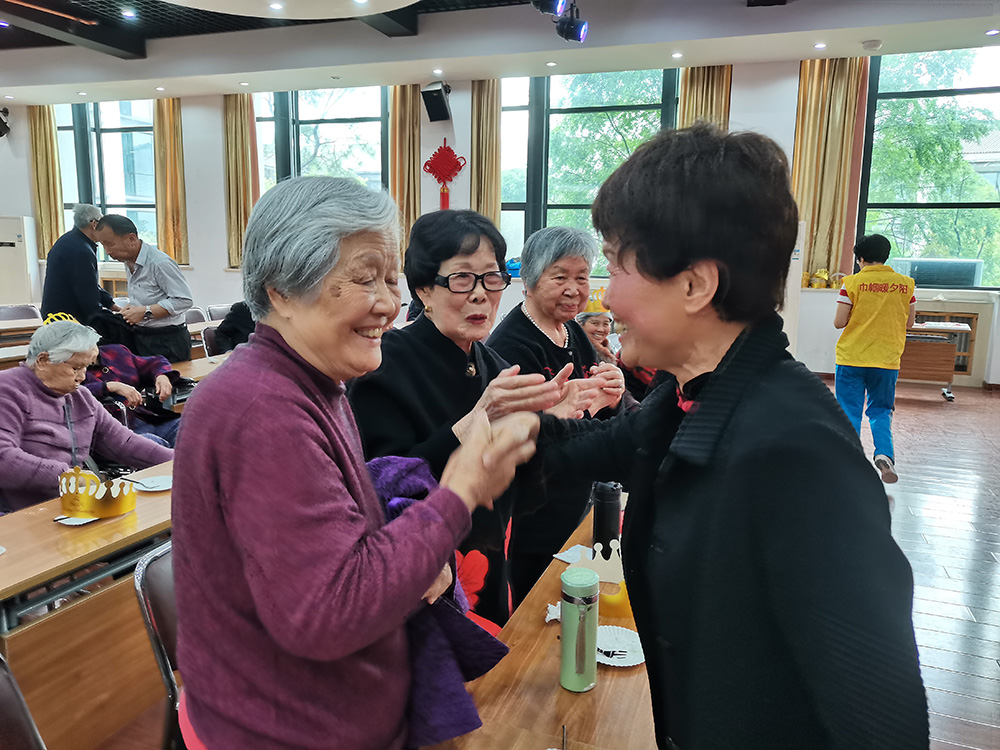 迎母親節 送溫暖 迎母親節 送溫暖