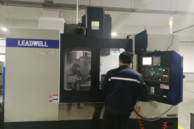 Fünf-Achs CNC Fünf-Achs CNC