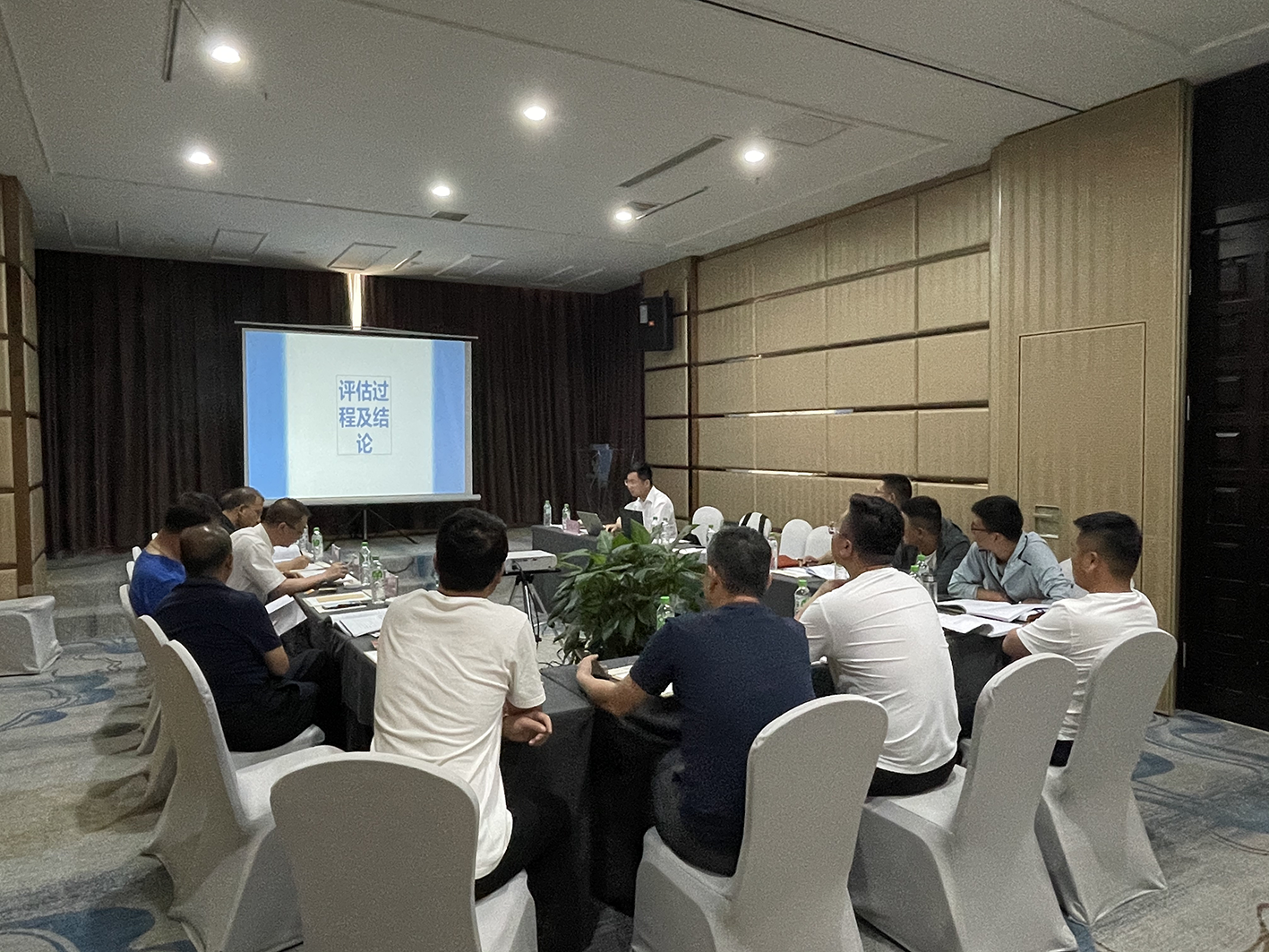 《甘肃省通定高速路面、交安、机电、房建施工安全风险评估报告》顺利通过专家评审 《甘肃省通定高速路面、交安、机电、房建施工安全风险评估报告》顺利通过专家评审