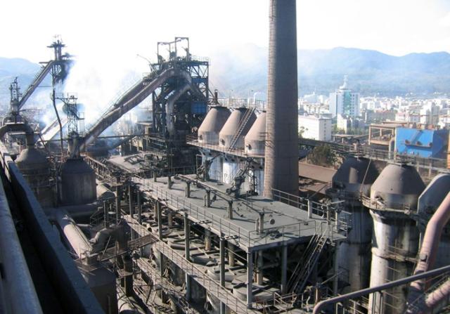 攀钢集团成都钢铁公司高炉工程