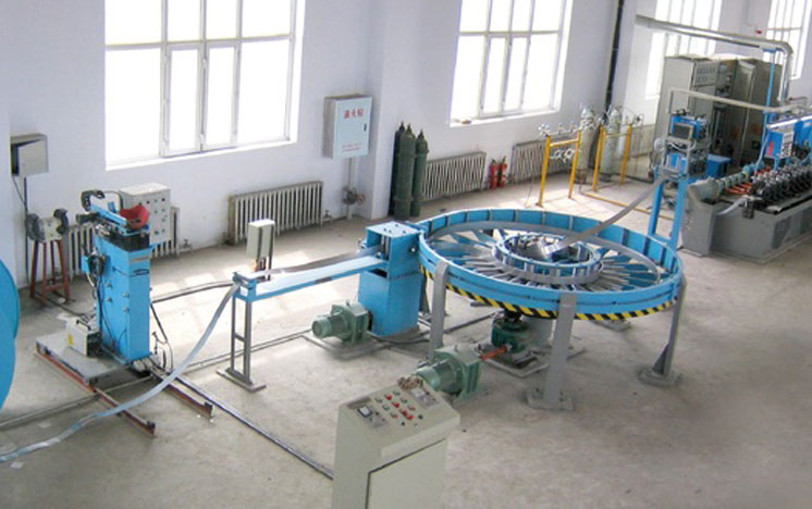 中匯冷彎設備冷彎型鋼在工程機械駕駛室上的應用