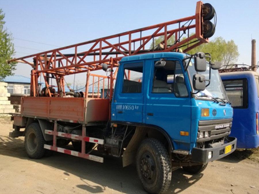  DPP100－5C1型鉆機(jī)車(chē)