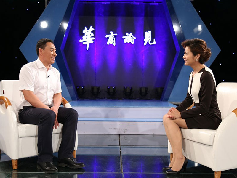 央視CCTV發現之旅《華商論見》欄目組來到遼寧汽眾取景拍攝