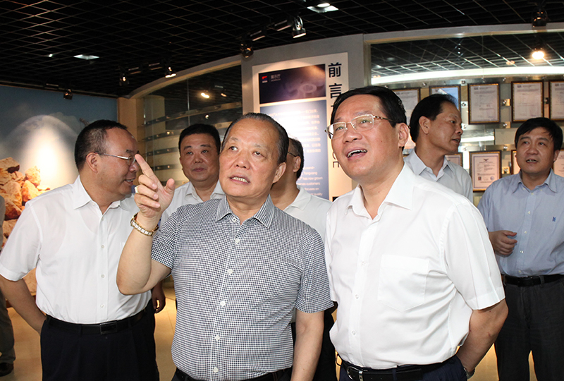 中共中央政治局委员、上海市委书记李强，曾于2014年7月视察企业。