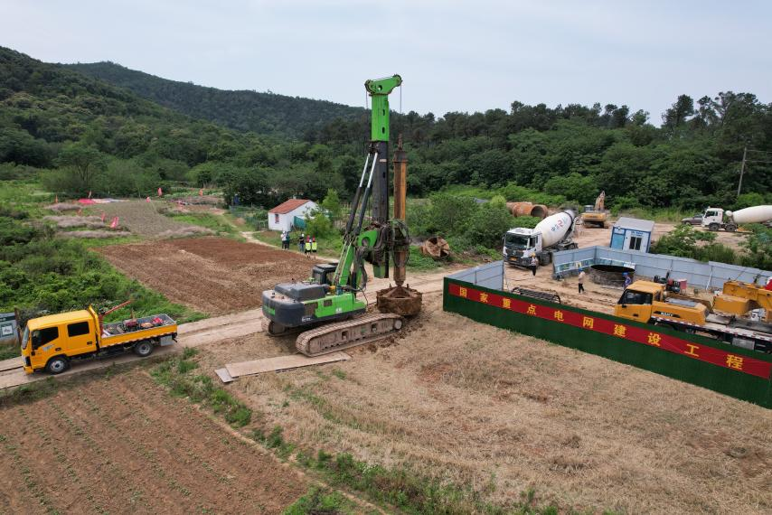 專精特新 本土擔(dān)當(dāng)┃泰信機械低凈空電建鉆機助力無錫國家級電網(wǎng)工程