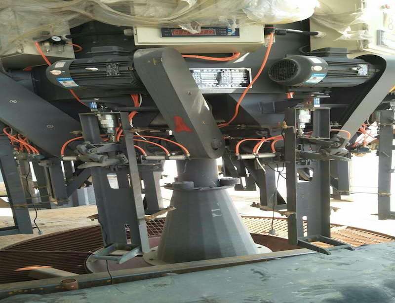 八嘴旋轉包裝機