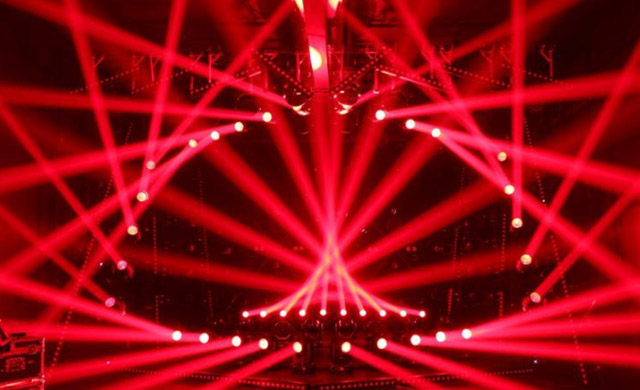 200平方酒吧燈光音響方案（中端效果）星伯侖燈光智造舞臺