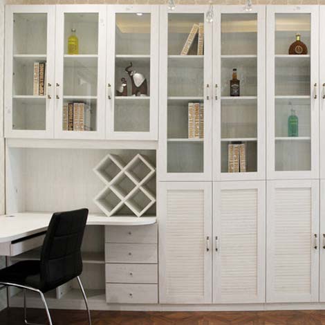 Sanding is a key process that determines the effect and strength of furniture coating
