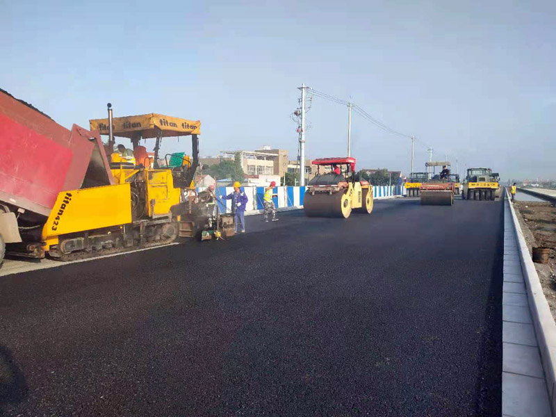 石江公路施工现场