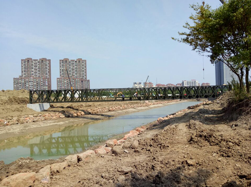 中梁置業海寧香緹景園36米單跨，荷載80噸200型鋼橋