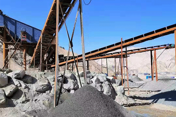 青海格尔木350吨每小时花岗岩破碎筛分生产线