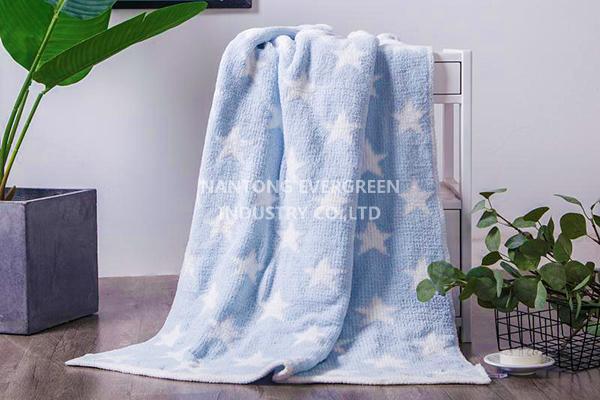 chenille blanket-blue star