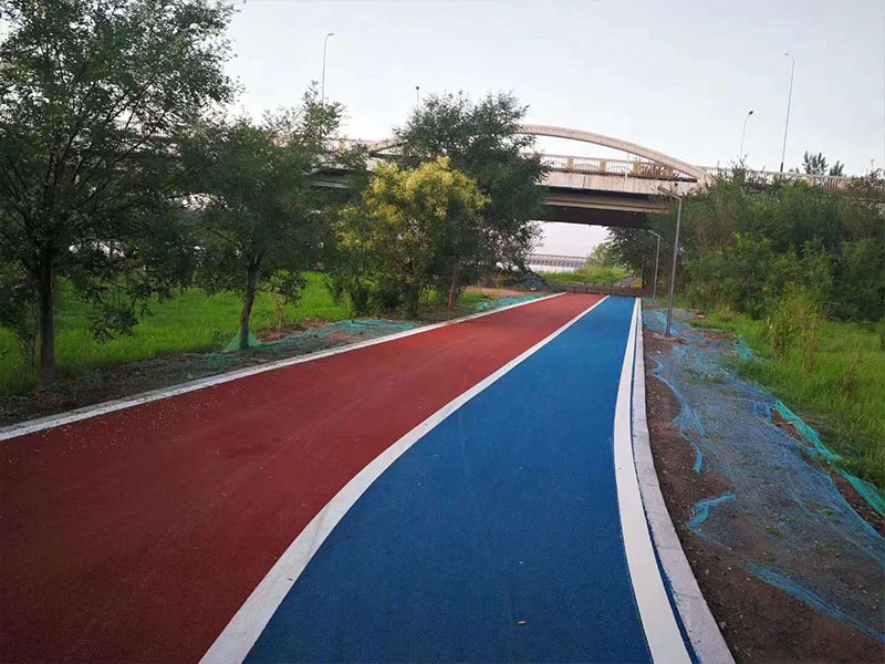 瀝青路面改色