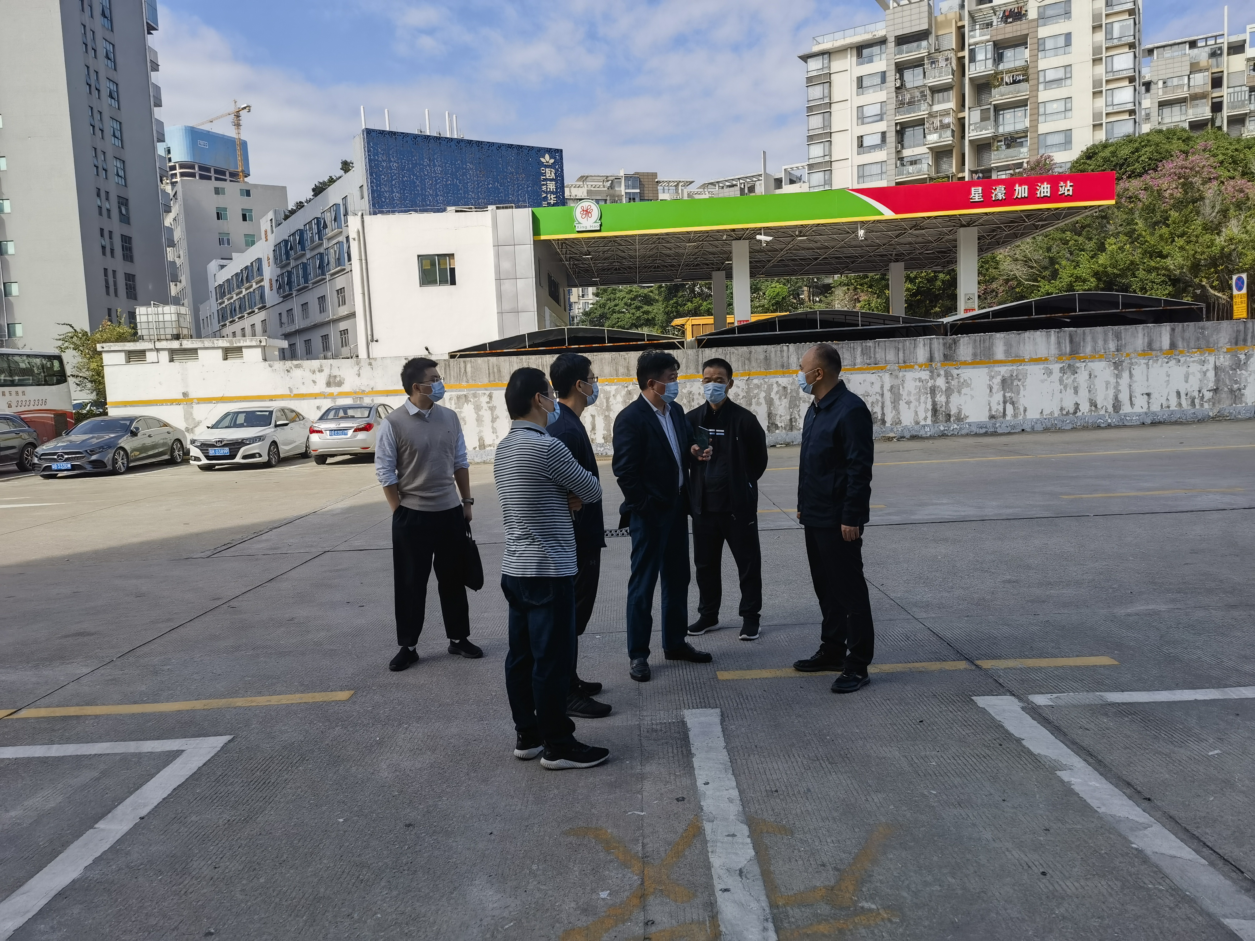 朱云副區長視察寶安客運中心“工業上樓”項目工作情況