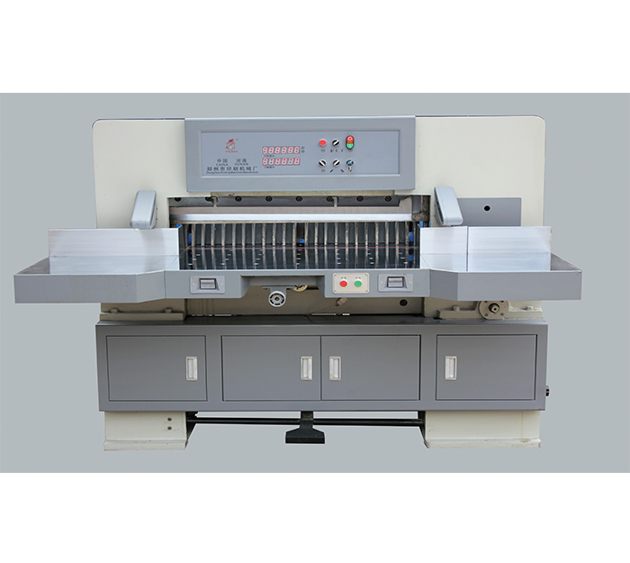 QZYX1300型液压数显切纸机