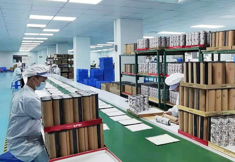 生产车间_深圳市名匠印刷有限公司_化妆品包装_纸类包装