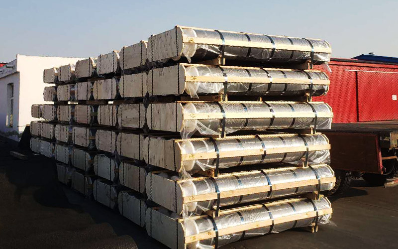 Oxidation resistant coated graphite electrode