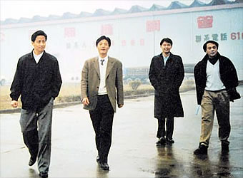 Mars 2000 - Le directeur Jiang Zhenying du département matériel et équipement de Sinopec est venu à notre société pour examiner le cas.
